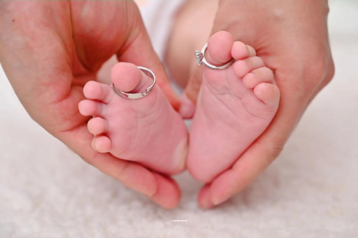 揭阳宝宝发烧手心比额头烫